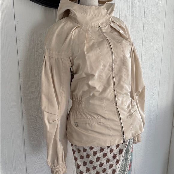 Louis Vuitton Silk Hooded Jacket - Picture 9 of 11